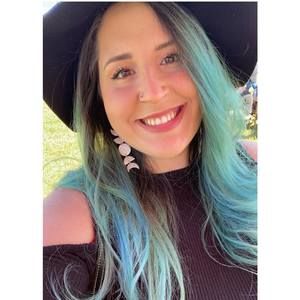 Meet your Posher, Paola